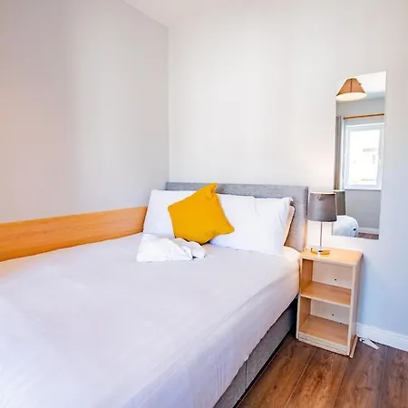 Spacious 4 Bedroom - Group Hub * Limerick Junction