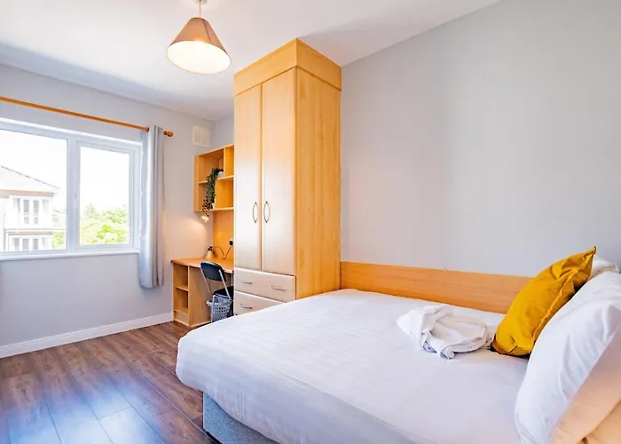 Daire Spacious 4 Bed In